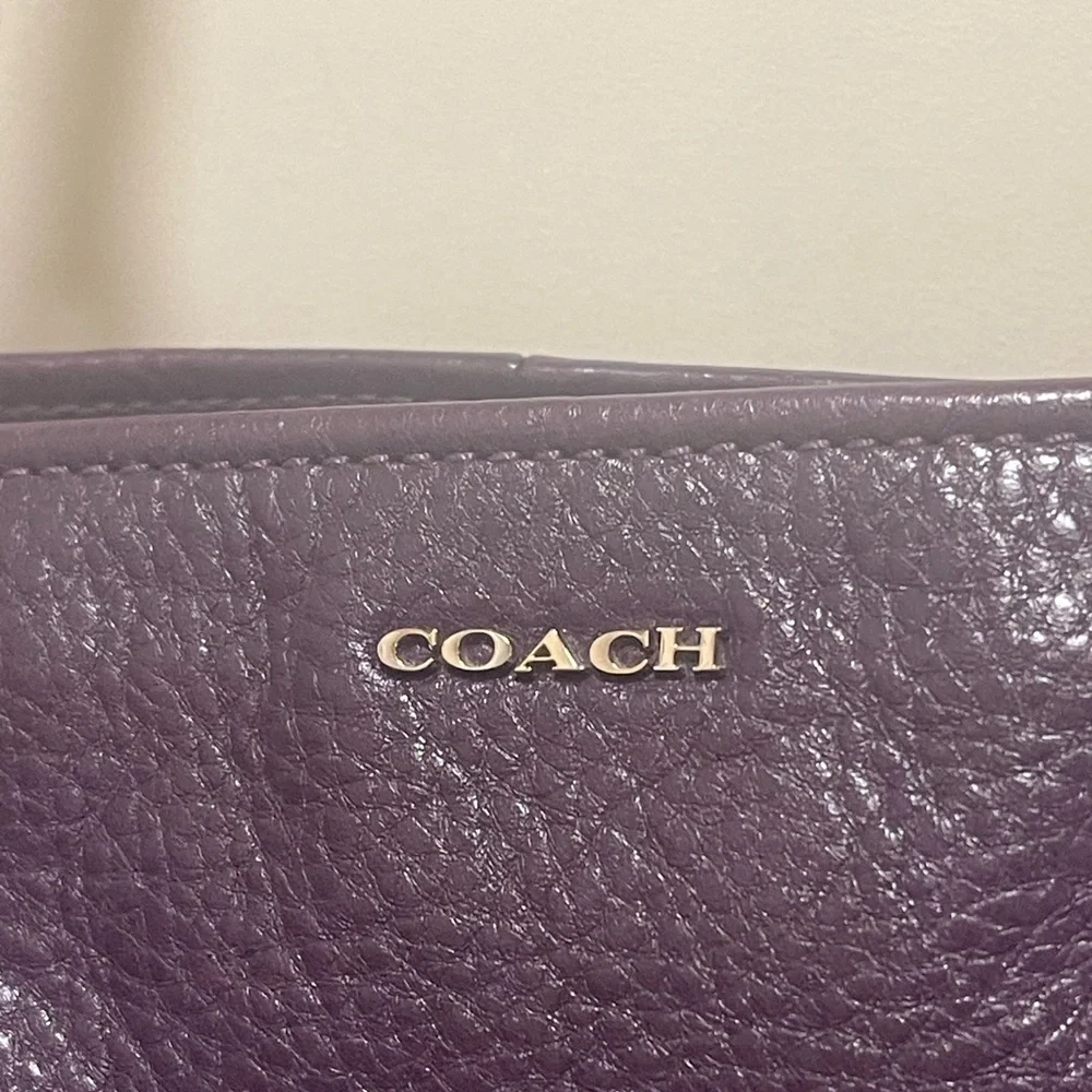 Vintage Coach Madison Deep Plum pebble Leather Tote with Gold Hardware - Picture 2 of 9